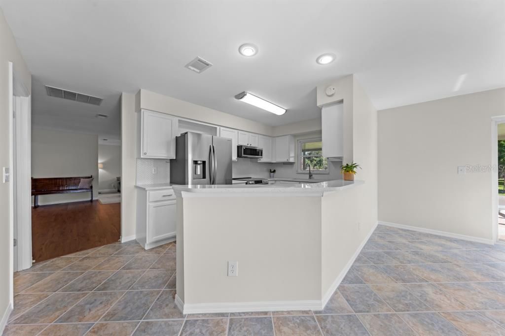 Activo con contrato: $459,000 (3 camas, 2 baños, 1794 Pies cuadrados)