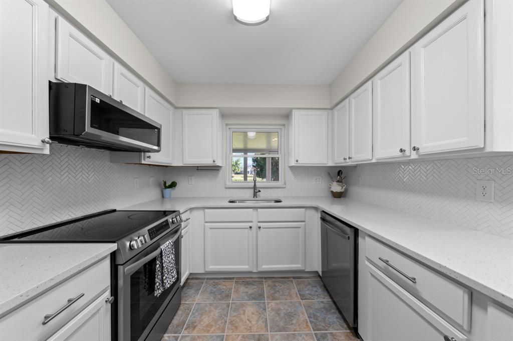 Activo con contrato: $459,000 (3 camas, 2 baños, 1794 Pies cuadrados)