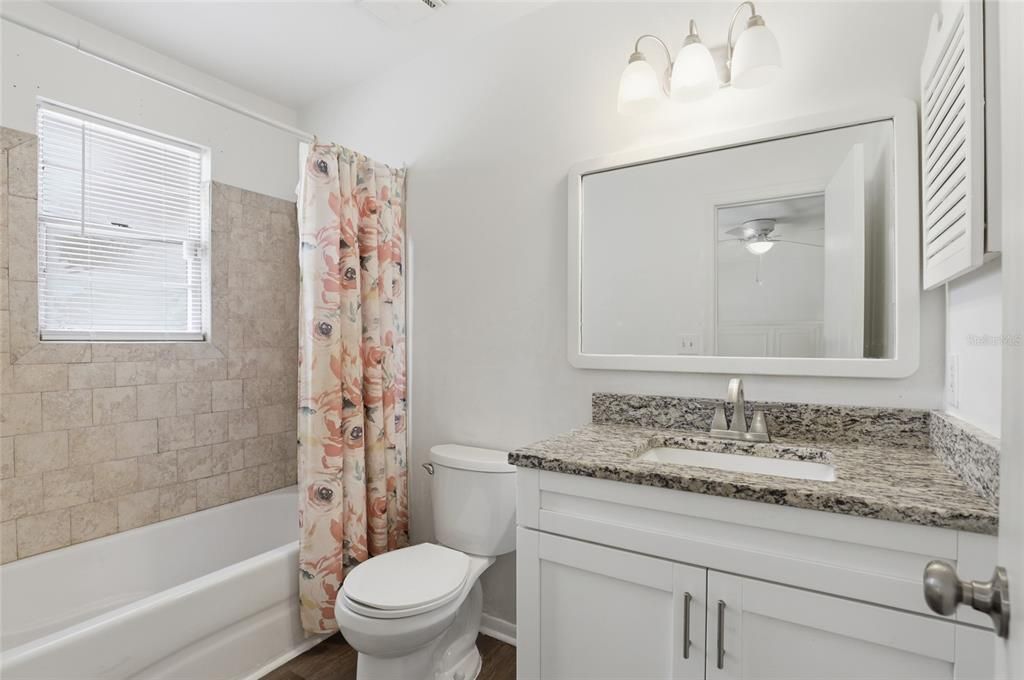 Active With Contract: $315,000 (3 beds, 2 baths, 1926 Square Feet)