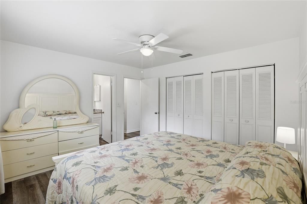 Active With Contract: $315,000 (3 beds, 2 baths, 1926 Square Feet)