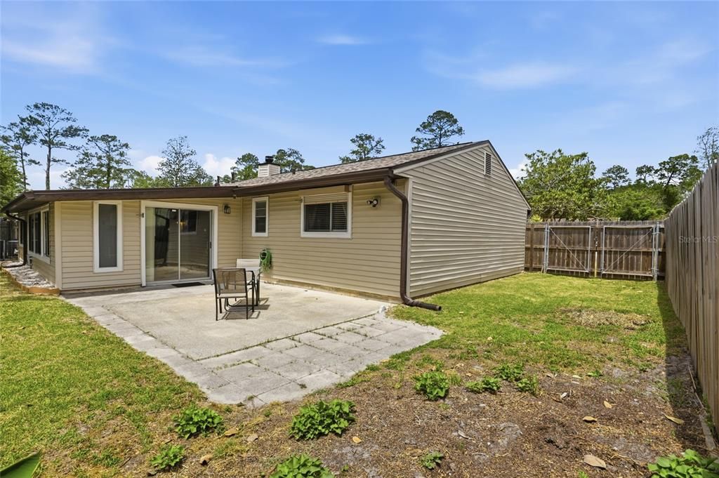 Active With Contract: $315,000 (3 beds, 2 baths, 1926 Square Feet)
