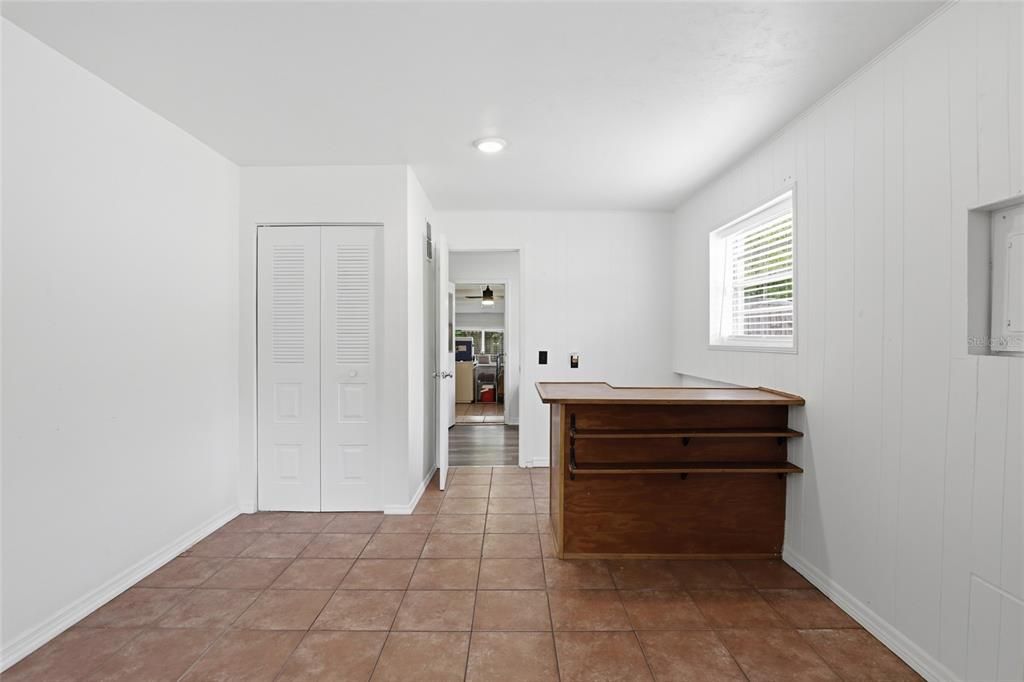 Active With Contract: $315,000 (3 beds, 2 baths, 1926 Square Feet)