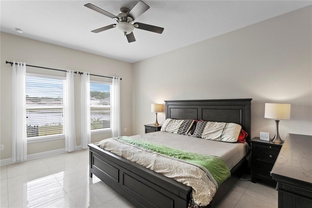 Active With Contract: $500,000 (4 beds, 2 baths, 2070 Square Feet)