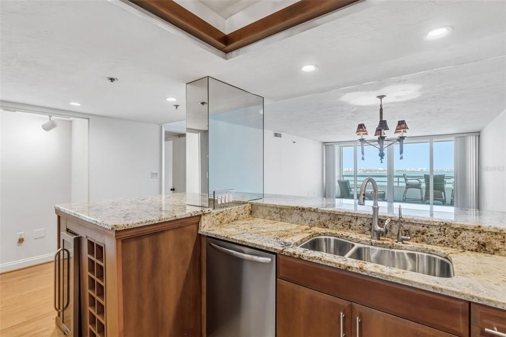 Active With Contract: $799,000 (2 beds, 2 baths, 1555 Square Feet)