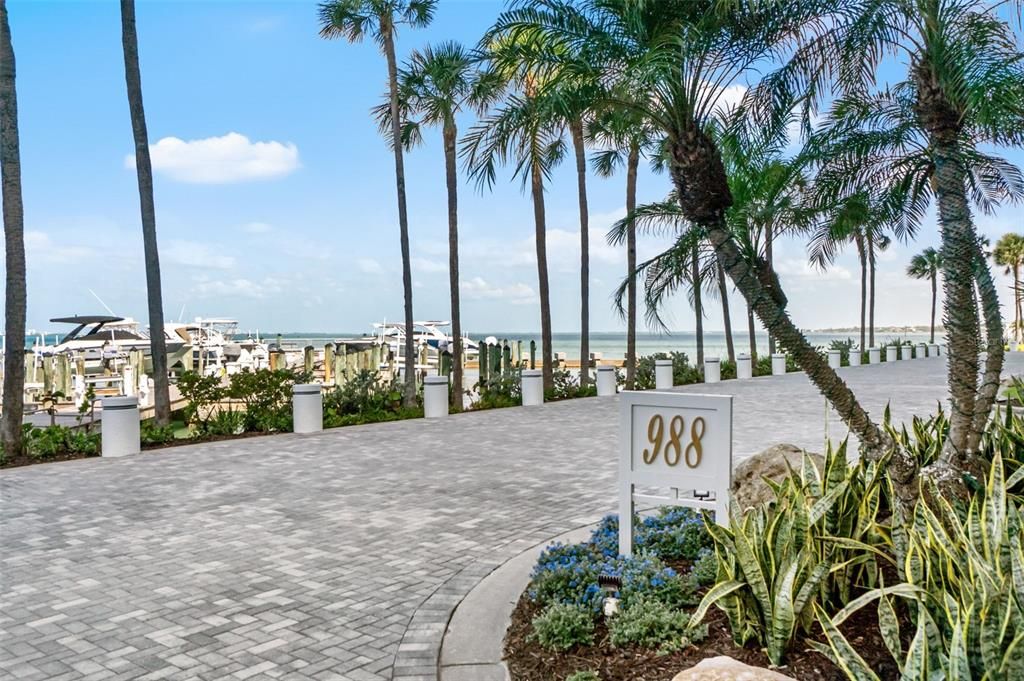 Active With Contract: $799,000 (2 beds, 2 baths, 1555 Square Feet)