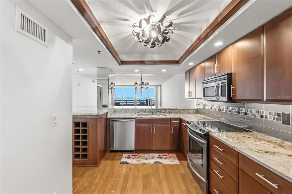 Active With Contract: $799,000 (2 beds, 2 baths, 1555 Square Feet)