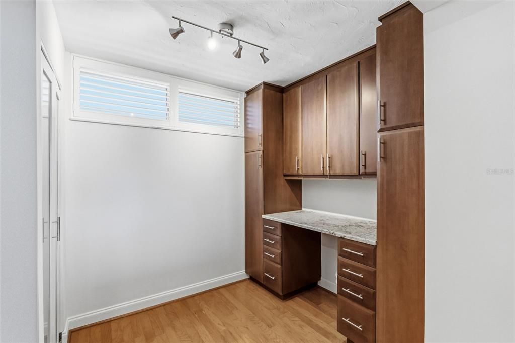 Active With Contract: $799,000 (2 beds, 2 baths, 1555 Square Feet)