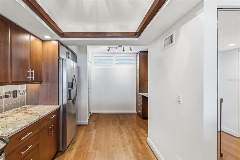 Active With Contract: $799,000 (2 beds, 2 baths, 1555 Square Feet)