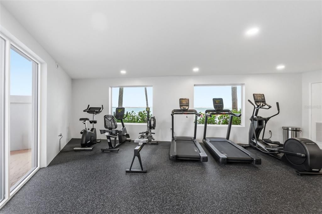 Active With Contract: $799,000 (2 beds, 2 baths, 1555 Square Feet)