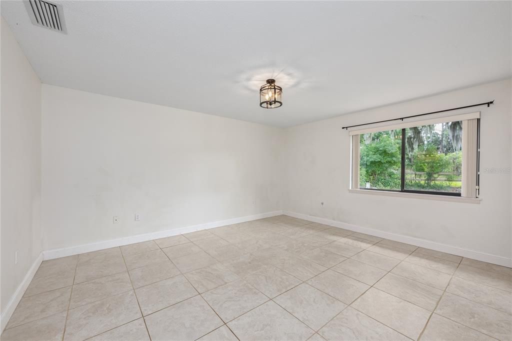 For Sale: $314,900 (3 beds, 2 baths, 1562 Square Feet)