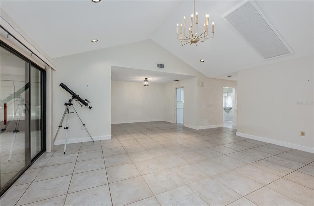 For Sale: $314,900 (3 beds, 2 baths, 1562 Square Feet)