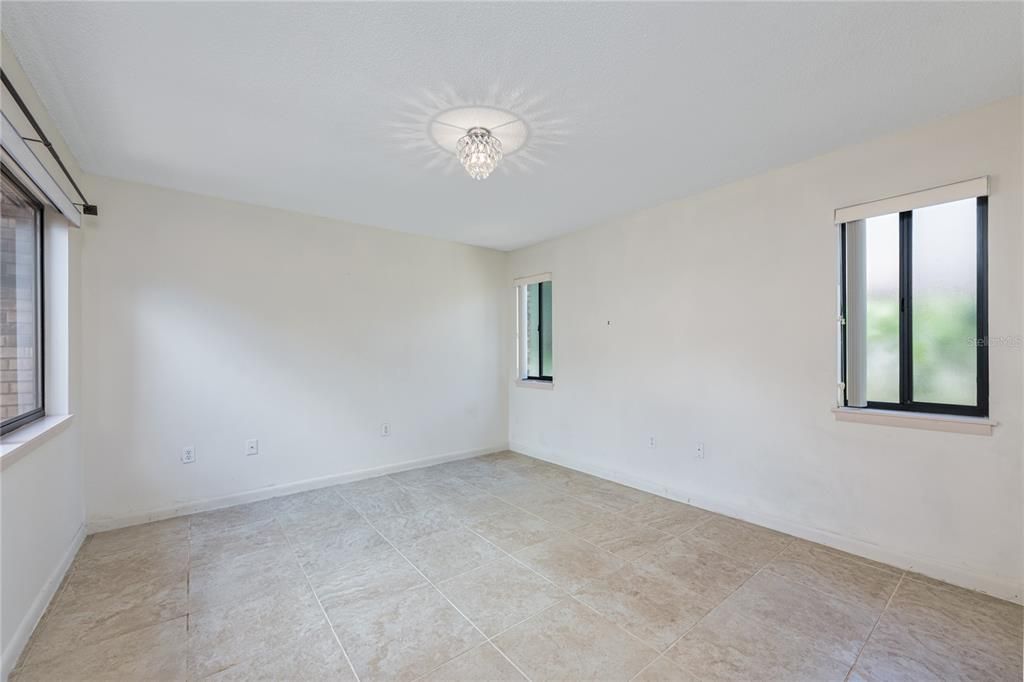 For Sale: $314,900 (3 beds, 2 baths, 1562 Square Feet)