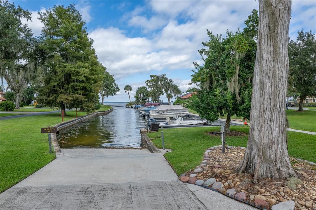 For Sale: $314,900 (3 beds, 2 baths, 1562 Square Feet)