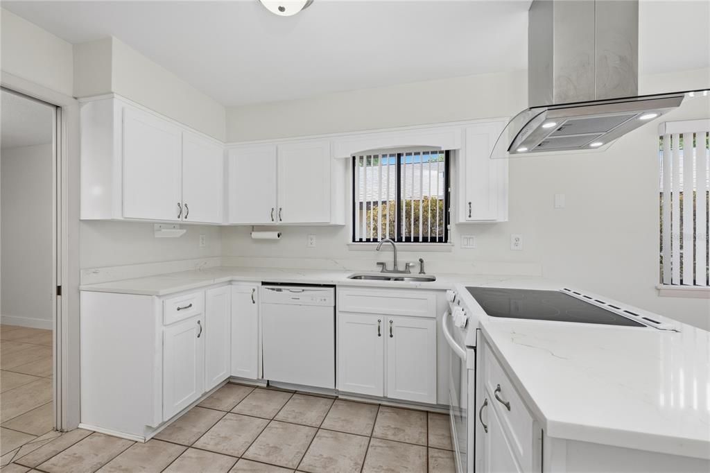 For Sale: $314,900 (3 beds, 2 baths, 1562 Square Feet)