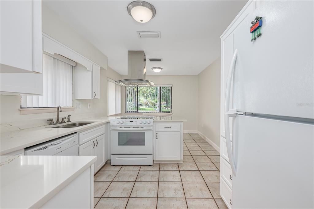 For Sale: $314,900 (3 beds, 2 baths, 1562 Square Feet)