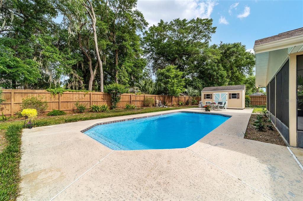 Active With Contract: $350,000 (3 beds, 2 baths, 1909 Square Feet)