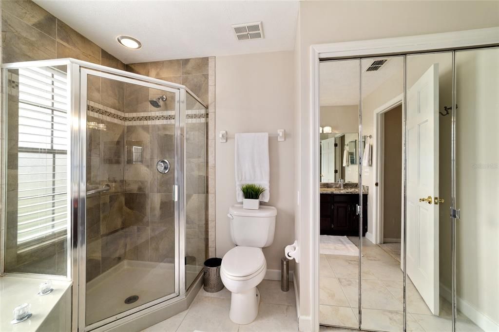 Active With Contract: $350,000 (3 beds, 2 baths, 1909 Square Feet)