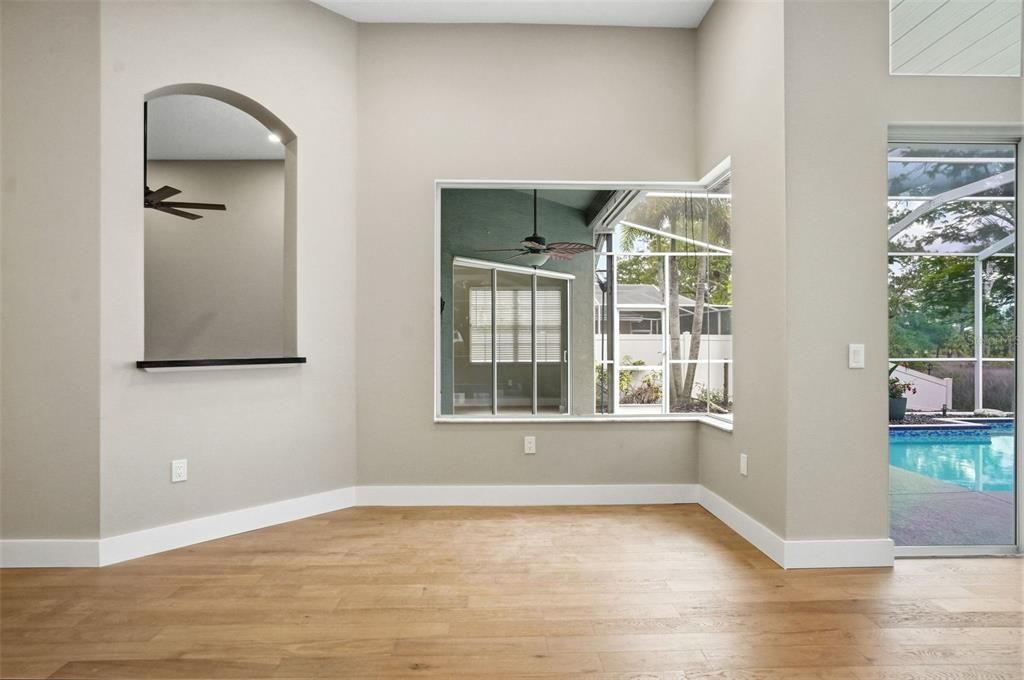 En Venta: $819,900 (3 camas, 2 baños, 2139 Pies cuadrados)