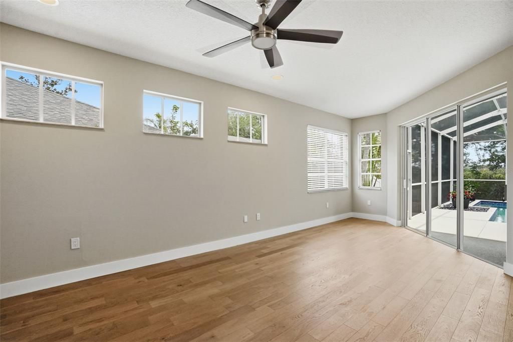 En Venta: $819,900 (3 camas, 2 baños, 2139 Pies cuadrados)