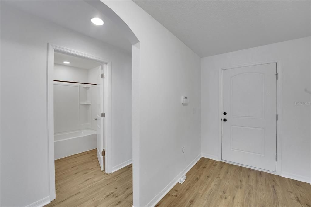 En Venta: $299,999 (3 camas, 2 baños, 1483 Pies cuadrados)