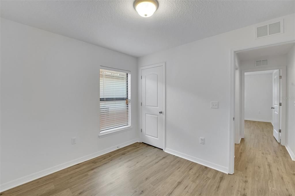 En Venta: $299,999 (3 camas, 2 baños, 1483 Pies cuadrados)