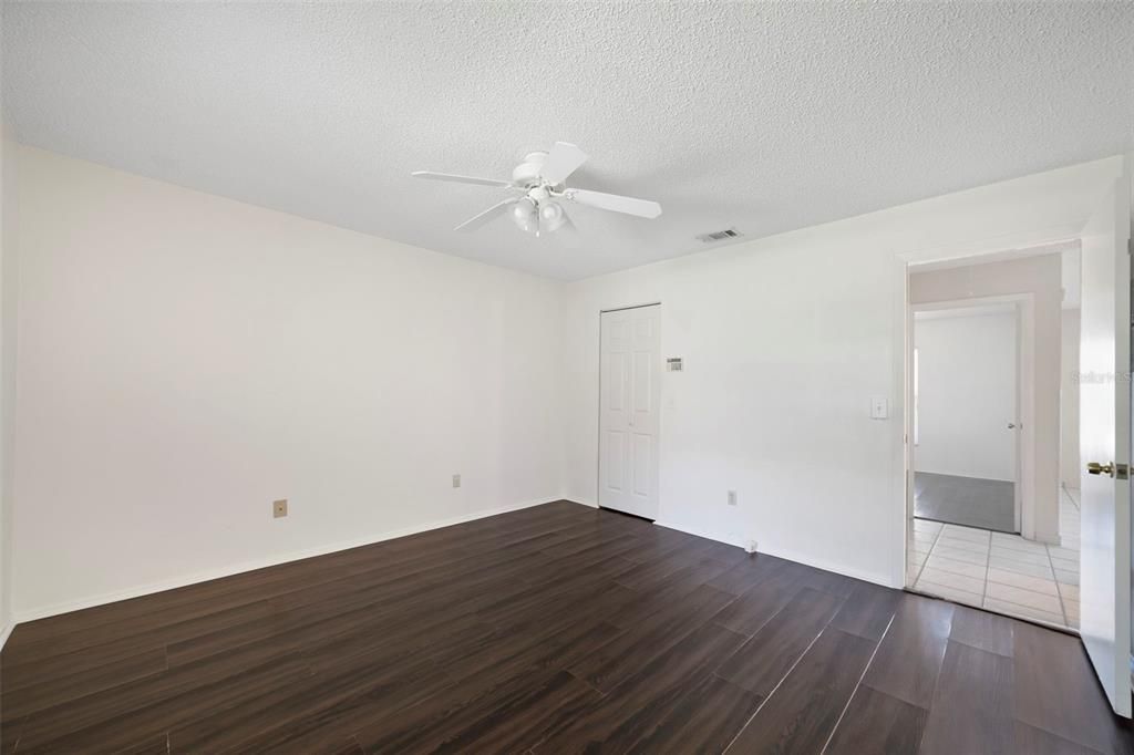 En Venta: $225,000 (2 camas, 2 baños, 960 Pies cuadrados)