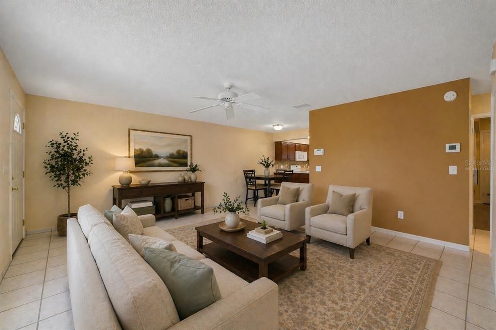 En Venta: $225,000 (2 camas, 2 baños, 960 Pies cuadrados)