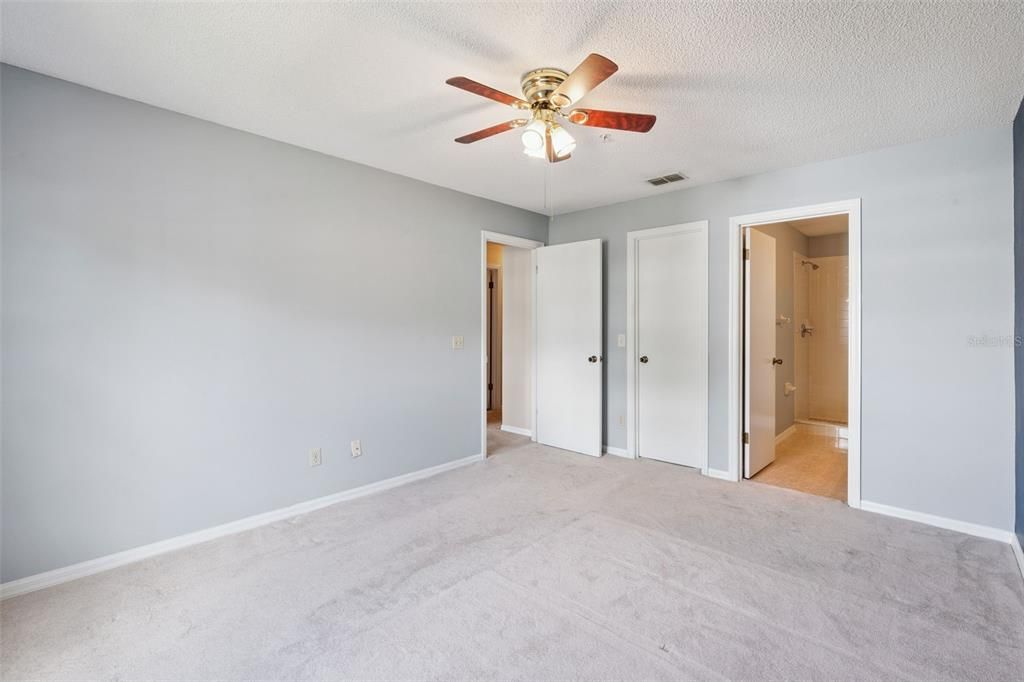 Activo con contrato: $219,900 (2 camas, 2 baños, 1080 Pies cuadrados)