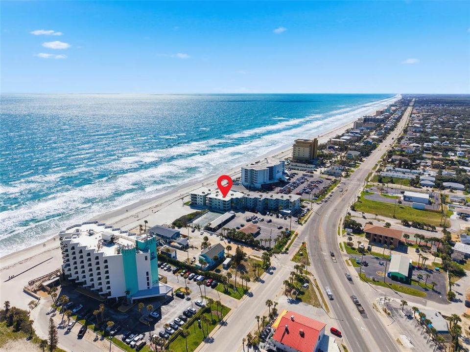For Sale: $394,990 (1 beds, 1 baths, 860 Square Feet)