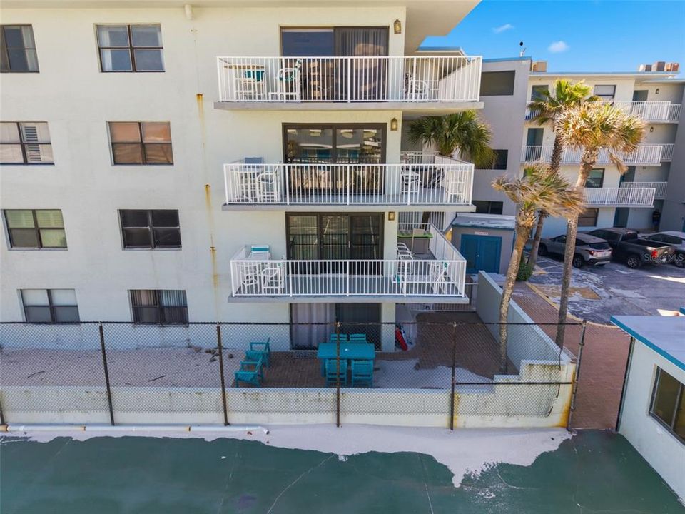 For Sale: $394,990 (1 beds, 1 baths, 860 Square Feet)