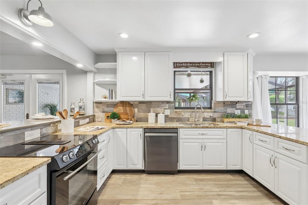 For Sale: $775,000 (3 beds, 3 baths, 1805 Square Feet)