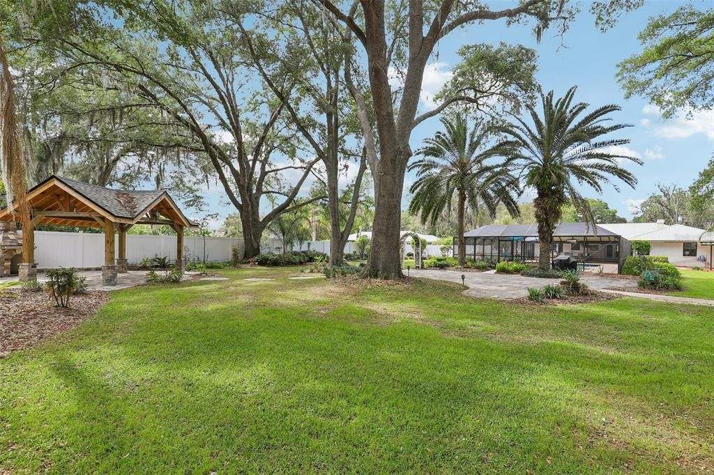 For Sale: $775,000 (3 beds, 3 baths, 1805 Square Feet)