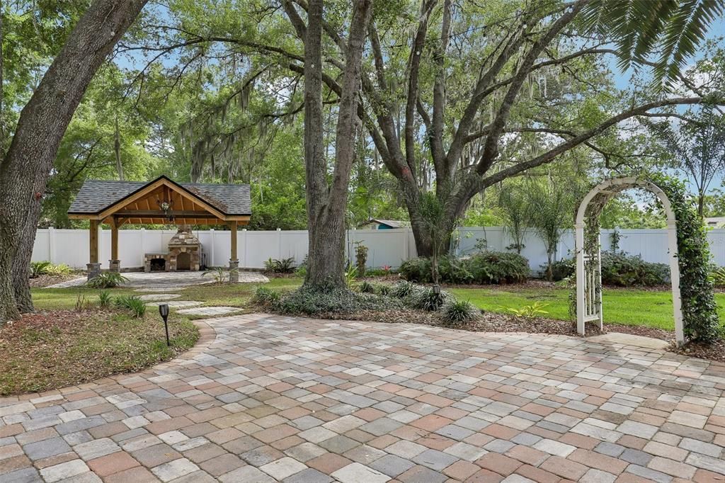 For Sale: $775,000 (3 beds, 3 baths, 1805 Square Feet)