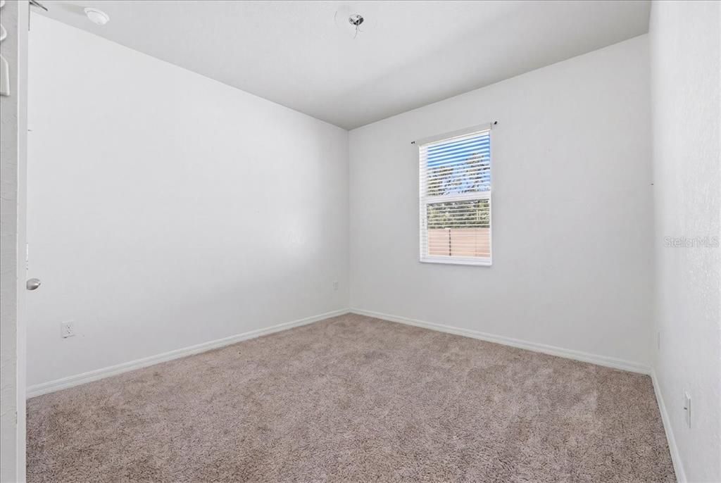 Под контрактом: $249,999 (4 спален, 2 ванн, 1873 Квадратных фут)