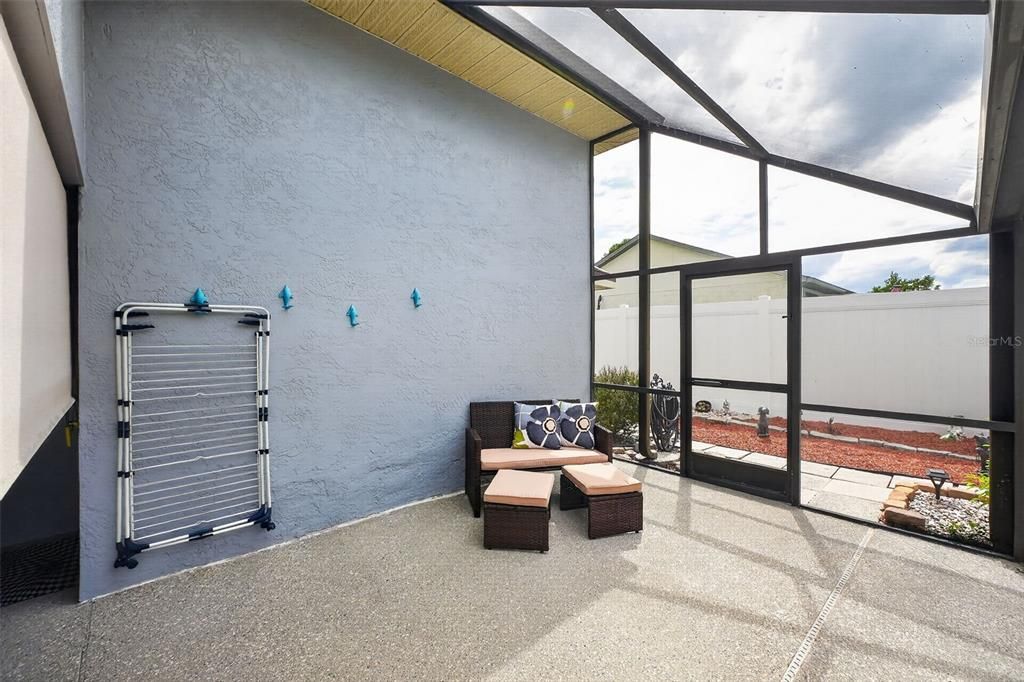 Activo con contrato: $365,000 (3 camas, 2 baños, 1791 Pies cuadrados)