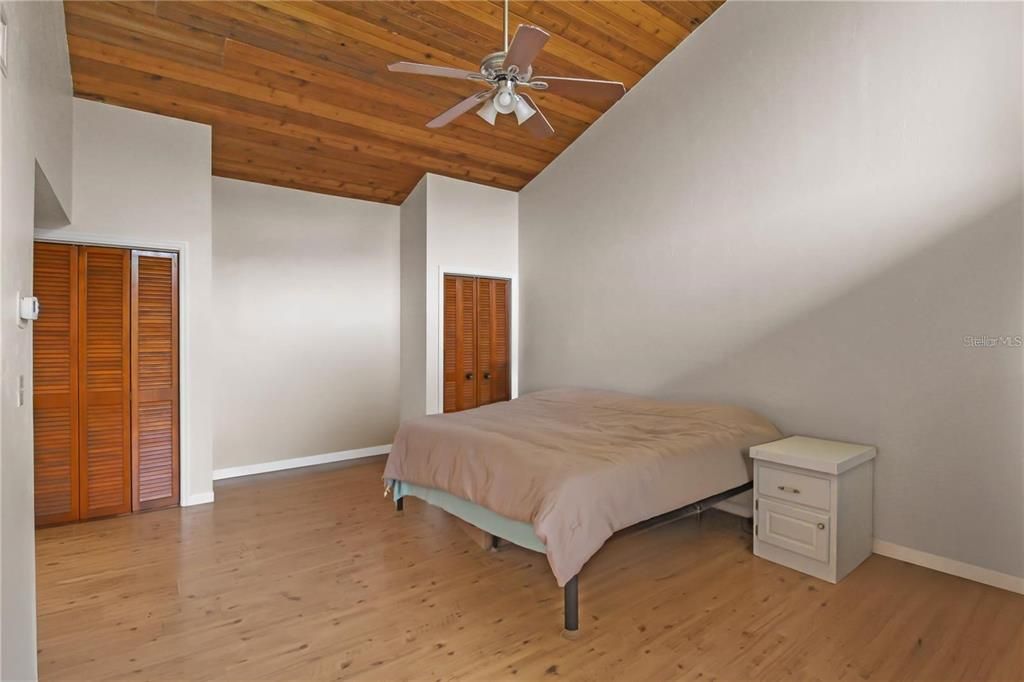 For Sale: $135,000 (2 beds, 2 baths, 1123 Square Feet)