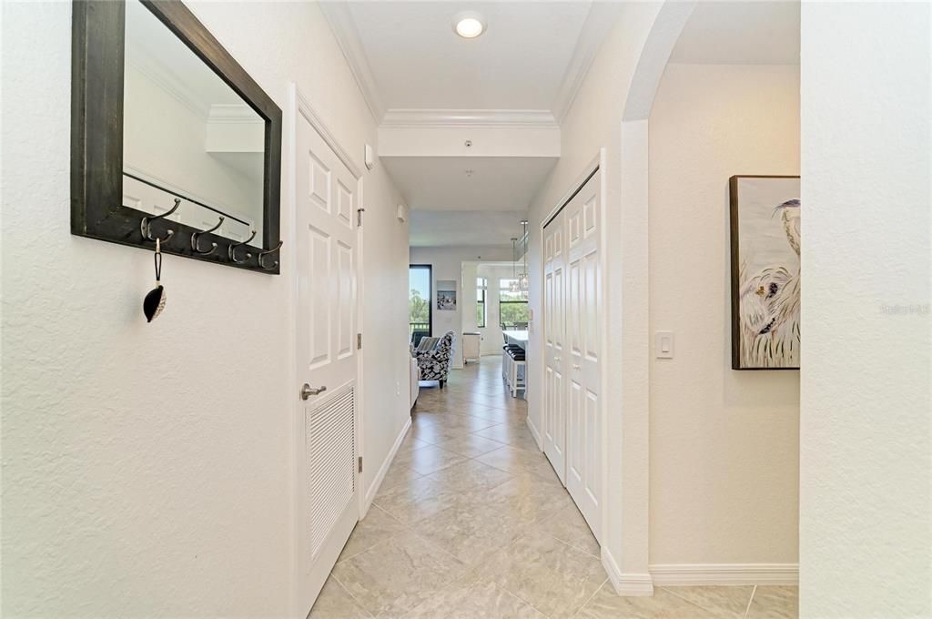 Activo con contrato: $295,000 (2 camas, 2 baños, 1142 Pies cuadrados)