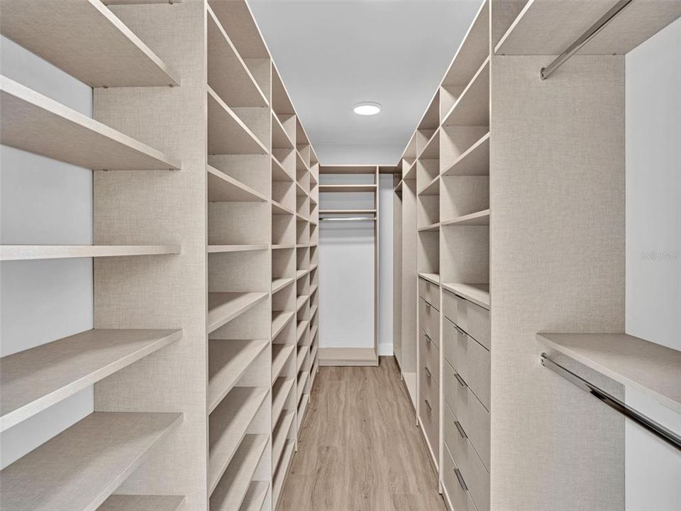 В аренду: $26,000 (5 спален, 5 ванн, 3908 Квадратных фут)
