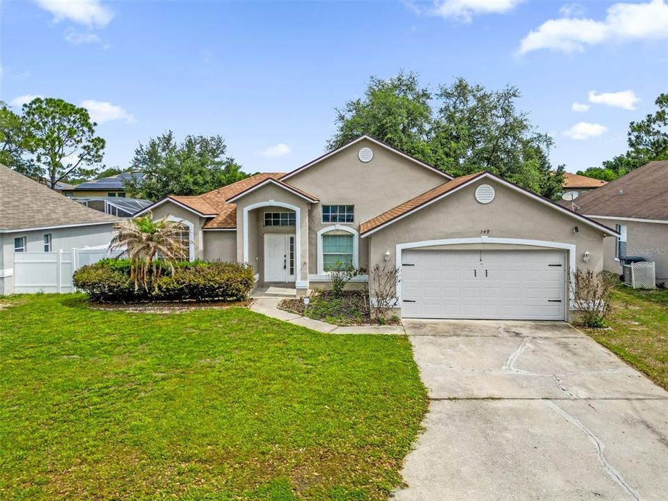 For Sale: $500,000 (4 beds, 2 baths, 1506 Square Feet)