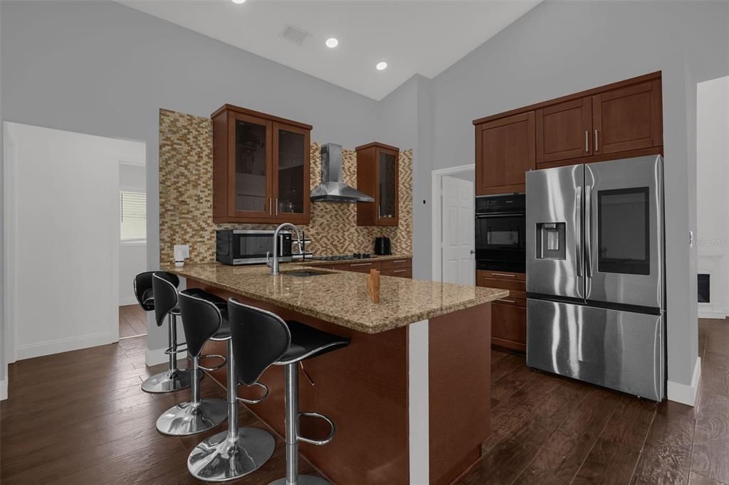 For Sale: $500,000 (4 beds, 2 baths, 1506 Square Feet)