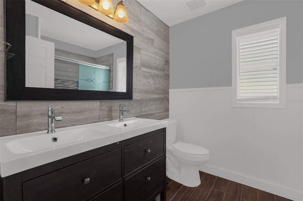 For Sale: $500,000 (4 beds, 2 baths, 1506 Square Feet)