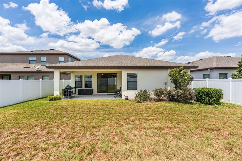 Active With Contract: $385,000 (3 beds, 2 baths, 2100 Square Feet)