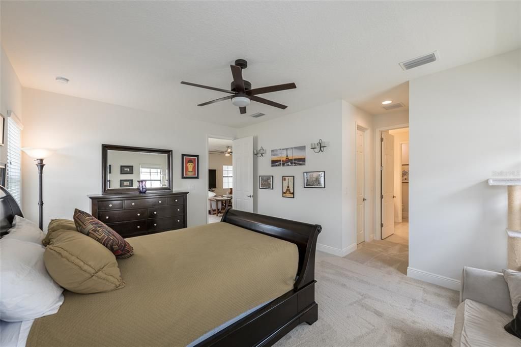 Active With Contract: $385,000 (3 beds, 2 baths, 2100 Square Feet)