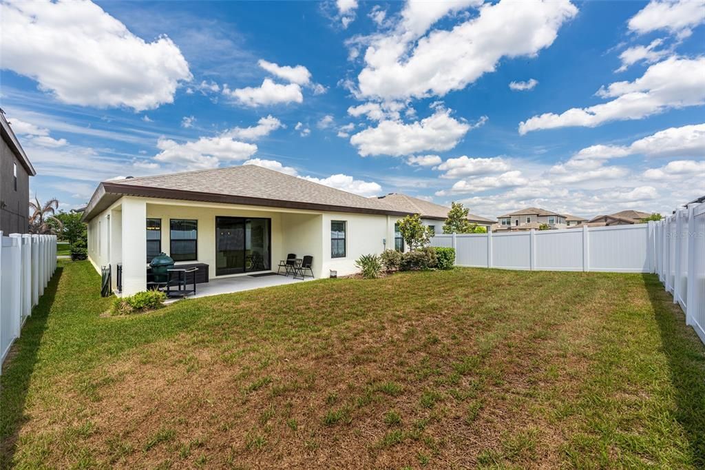 Active With Contract: $385,000 (3 beds, 2 baths, 2100 Square Feet)