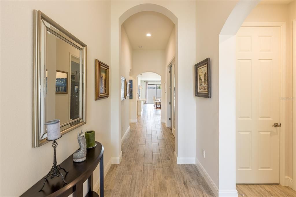 Active With Contract: $385,000 (3 beds, 2 baths, 2100 Square Feet)