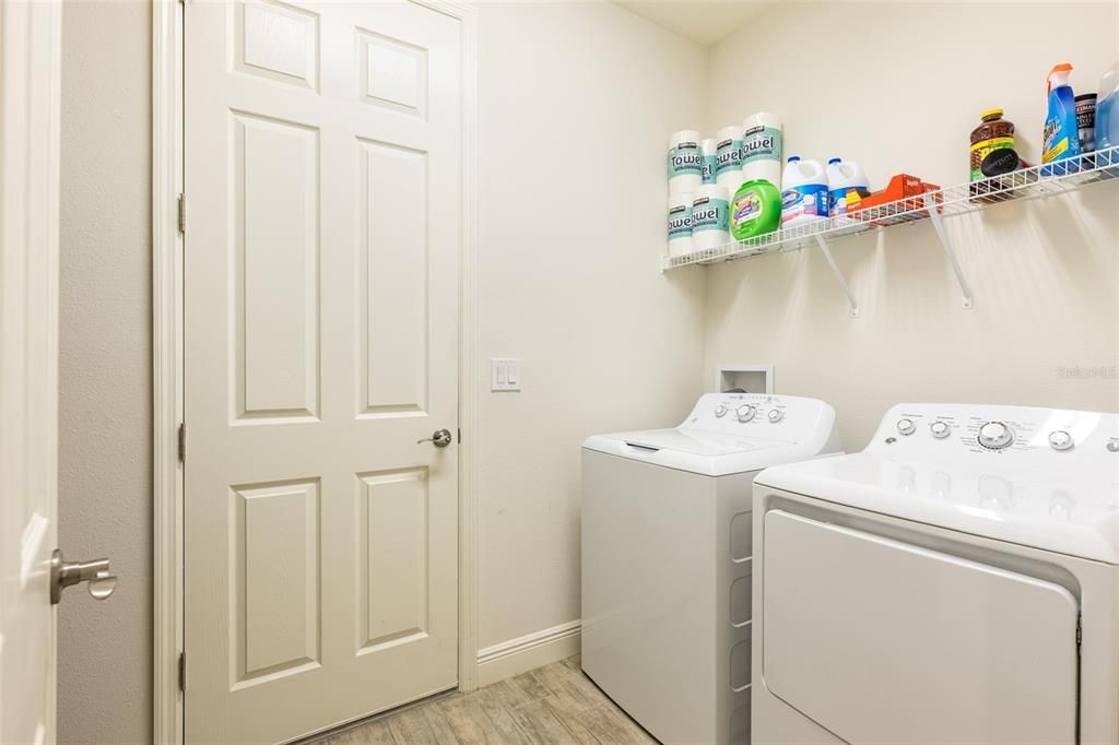 Active With Contract: $385,000 (3 beds, 2 baths, 2100 Square Feet)