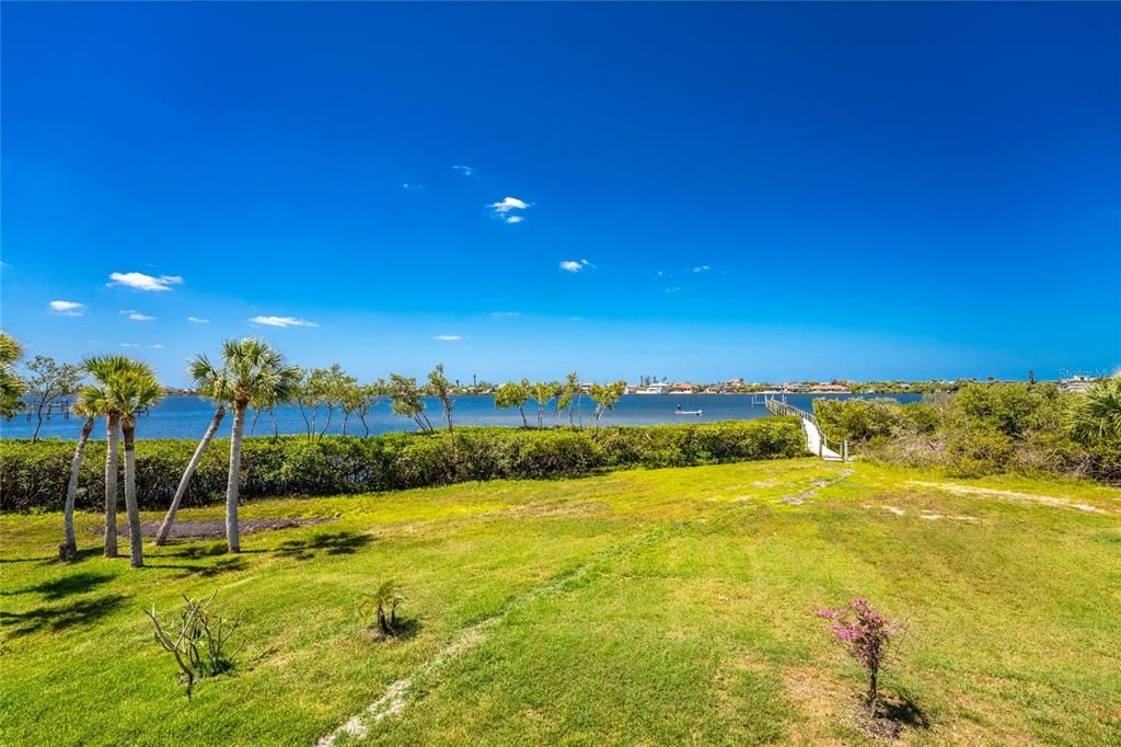 En Venta: $2,295,000 (1.29 acres)