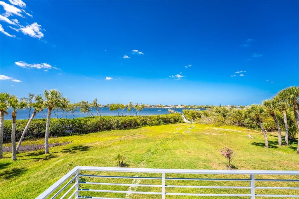 En Venta: $2,295,000 (1.29 acres)