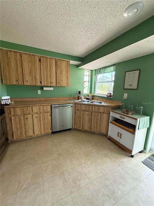 В аренду: $2,300 (3 спален, 2 ванн, 1092 Квадратных фут)
