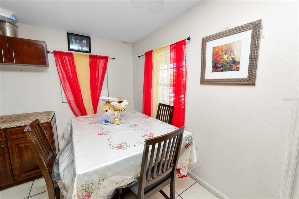 En Venta: $190,000 (3 camas, 1 baños, 912 Pies cuadrados)